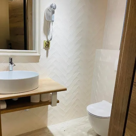 & Restauracja Kormoran 奥日什